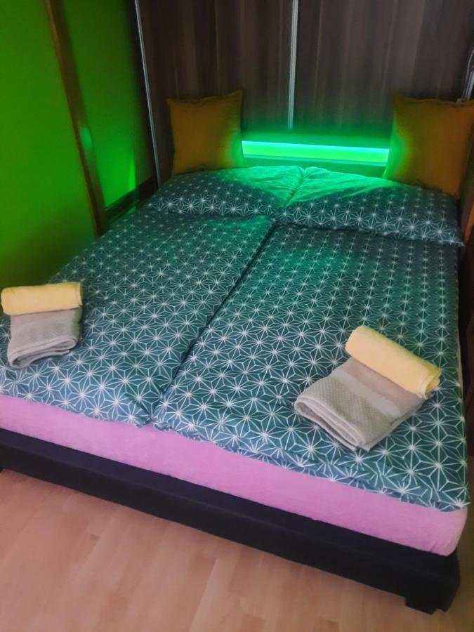 Apartman Sandra Valtice Eksteriør billede